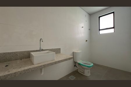 Casa à venda com 146m², 3 quartos e 4 vagasBanheiro