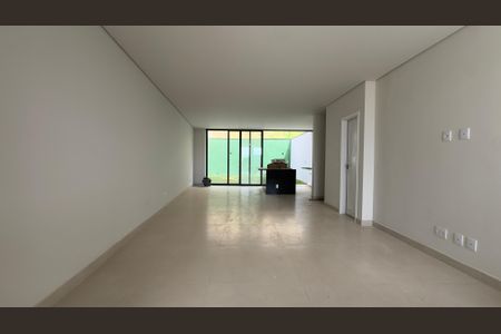 Casa à venda com 146m², 3 quartos e 4 vagasSala