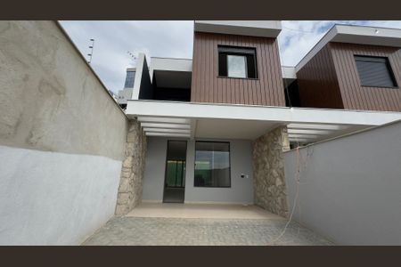 Casa à venda com 146m², 3 quartos e 4 vagasGaragem