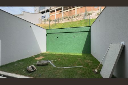 Casa à venda com 146m², 3 quartos e 4 vagasQuintal