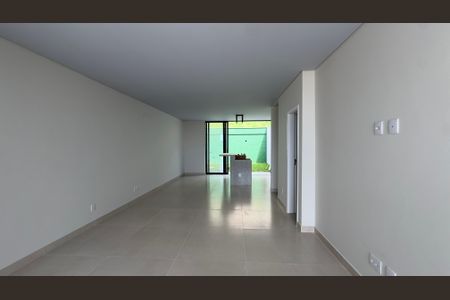 Casa à venda com 146m², 3 quartos e 4 vagasSala