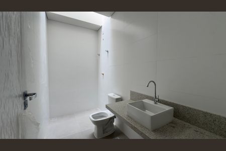 Casa à venda com 146m², 3 quartos e 4 vagasBanheiro