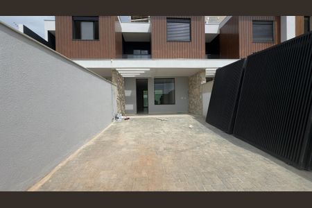 Casa à venda com 146m², 3 quartos e 4 vagasGaragem