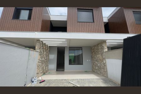 Casa à venda com 146m², 3 quartos e 4 vagasGaragem