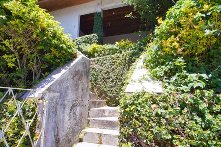 Casa à venda com 240m², 5 quartos e 2 vagasAcesso a churrasqueira 