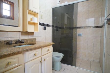 Casa à venda com 240m², 5 quartos e 2 vagasBanheiro da Suíte