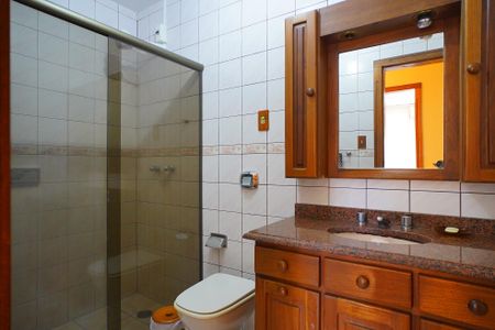 Casa à venda com 240m², 5 quartos e 2 vagasBanheiro Corredor