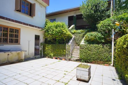 Casa à venda com 240m², 5 quartos e 2 vagasPatio