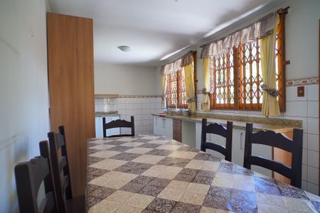 Casa à venda com 240m², 5 quartos e 2 vagasCozinha