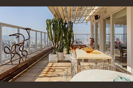 Apartamento à venda com 700m², 3 quartos e 4 vagas