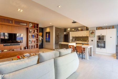 Apartamento à venda com 2 quartos, 213m² em Moema, São Paulo