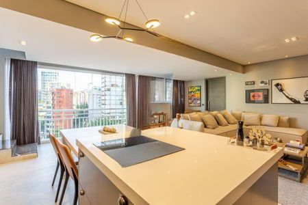 Apartamento à venda com 2 quartos, 213m² em Moema, São Paulo