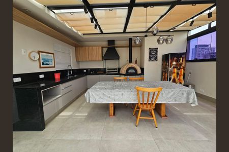 Apartamento à venda com 177m², 2 quartos e 3 vagasChurrasqueira