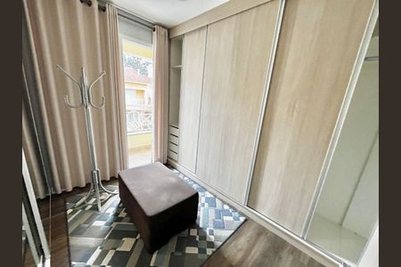 Casa à venda com 3 quartos, 209m² em Vila Carrão, São Paulo