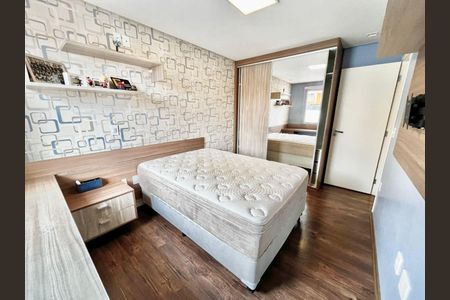 Casa à venda com 3 quartos, 209m² em Vila Carrão, São Paulo