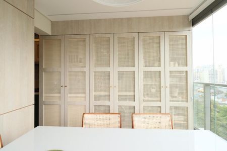 Apartamento à venda com 64m², 2 quartos e 1 vaga