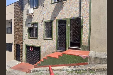 Casa à venda com 66m², 2 quartos e sem vaga