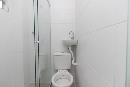 Banheiro Social de kitnet/studio para alugar com 1 quarto, 18m² em Vila Maria Baixa, São Paulo