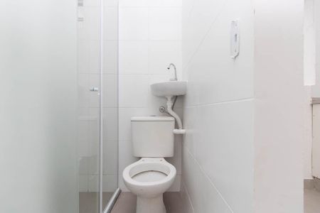 Banheiro Social de kitnet/studio para alugar com 1 quarto, 18m² em Vila Maria Baixa, São Paulo