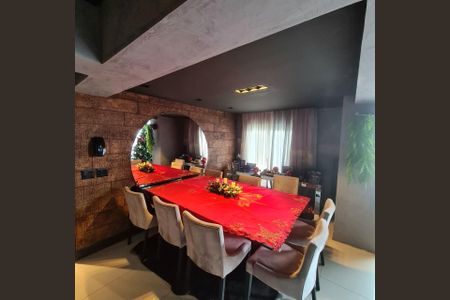 Apartamento à venda com 249m², 3 quartos e 3 vagas