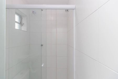 Banheiro de kitnet/studio para alugar com 1 quarto, 18m² em Vila Maria Baixa, São Paulo
