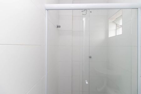 Banheiro Social de kitnet/studio para alugar com 1 quarto, 18m² em Vila Maria Baixa, São Paulo