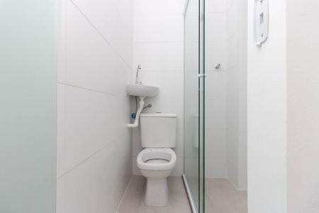 Banheiro de casa para alugar com 1 quarto, 18m² em Vila Maria Baixa, São Paulo