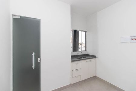 Cozinha de kitnet/studio para alugar com 1 quarto, 18m² em Vila Maria Baixa, São Paulo