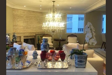 Apartamento à venda com 197m², 4 quartos e 4 vagas