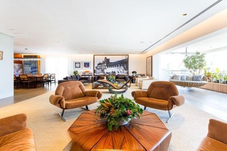 Apartamento à venda com 3 quartos, 390m² em Itaim Bibi, São Paulo