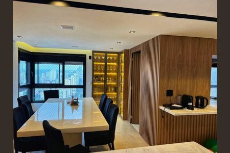 Apartamento à venda com 3 quartos, 206m² em Vila Olímpia, São Paulo