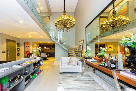 Apartamento à venda com 2 quartos, 163m² em Moema, São Paulo