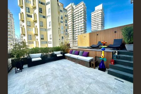 Apartamento à venda com 2 quartos, 213m² em Moema, São Paulo