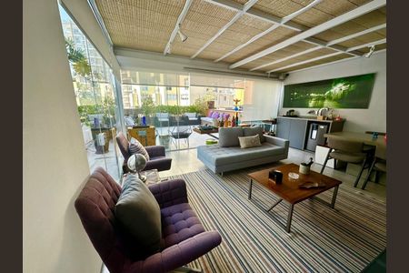 Apartamento à venda com 2 quartos, 213m² em Moema, São Paulo