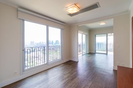 Apartamento à venda com 240m², 2 quartos e 5 vagas Apartamento à venda com 240m², 2 quartos e 5 vagasSala