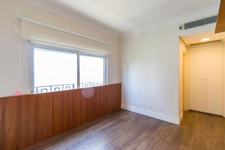 Apartamento à venda com 240m², 2 quartos e 5 vagas Apartamento à venda com 240m², 2 quartos e 5 vagasSuíte 2