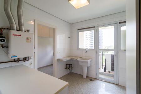 Apartamento à venda com 240m², 2 quartos e 5 vagas Apartamento à venda com 240m², 2 quartos e 5 vagasÁrea de Serviço