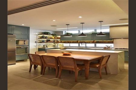 Apartamento à venda com 210m², 3 quartos e 3 vagas