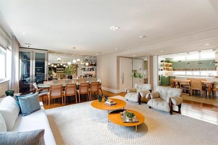 Apartamento à venda com 3 quartos, 210m² em Itaim Bibi, São Paulo