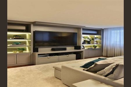 Apartamento à venda com 3 quartos, 210m² em Itaim Bibi, São Paulo