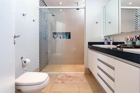 Apartamento à venda com 210m², 3 quartos e 3 vagas