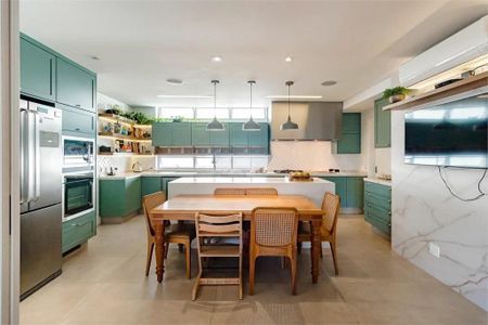 Apartamento à venda com 210m², 3 quartos e 3 vagas