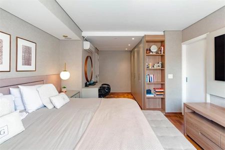 Apartamento à venda com 3 quartos, 210m² em Itaim Bibi, São Paulo