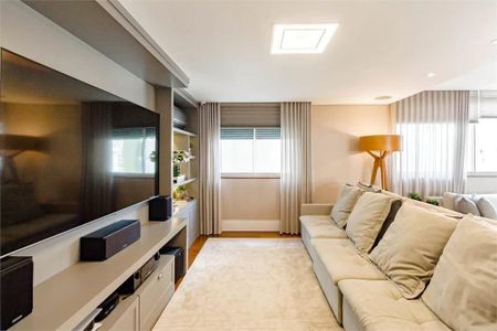 Apartamento à venda com 210m², 3 quartos e 3 vagas