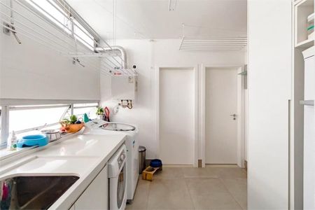 Apartamento à venda com 210m², 3 quartos e 3 vagas