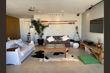 Apartamento à venda com 146m², 2 quartos e 2 vagas