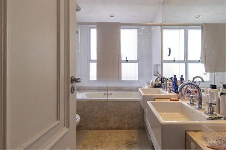 Apartamento à venda com 4 quartos, 250m² em Indianópolis, São Paulo