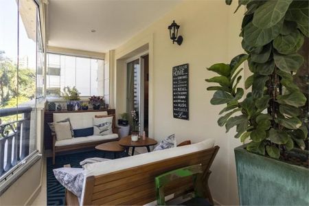 Apartamento à venda com 250m², 4 quartos e 5 vagas