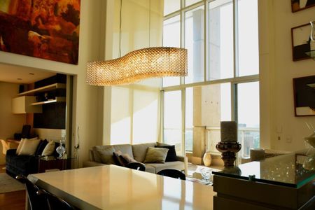 Apartamento à venda com 2 quartos, 151m² em Vila Nova Conceição, São Paulo