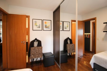 Apartamento à venda com 95m², 2 quartos e 2 vagasSuíte 2